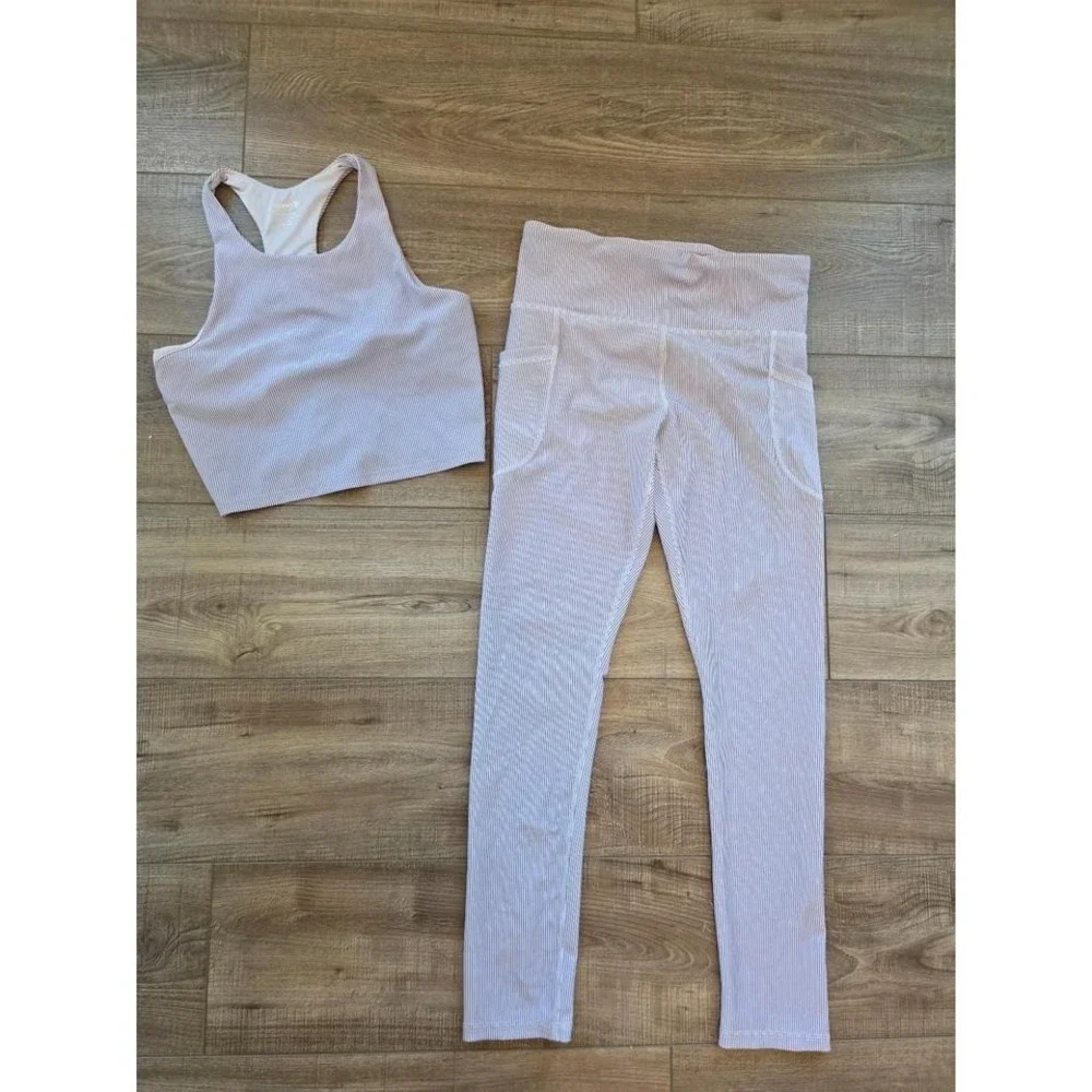 Old‎ navy girls athletic outfit size 14-16